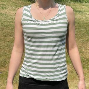 SMALL BANANA REPUBLIC TANK